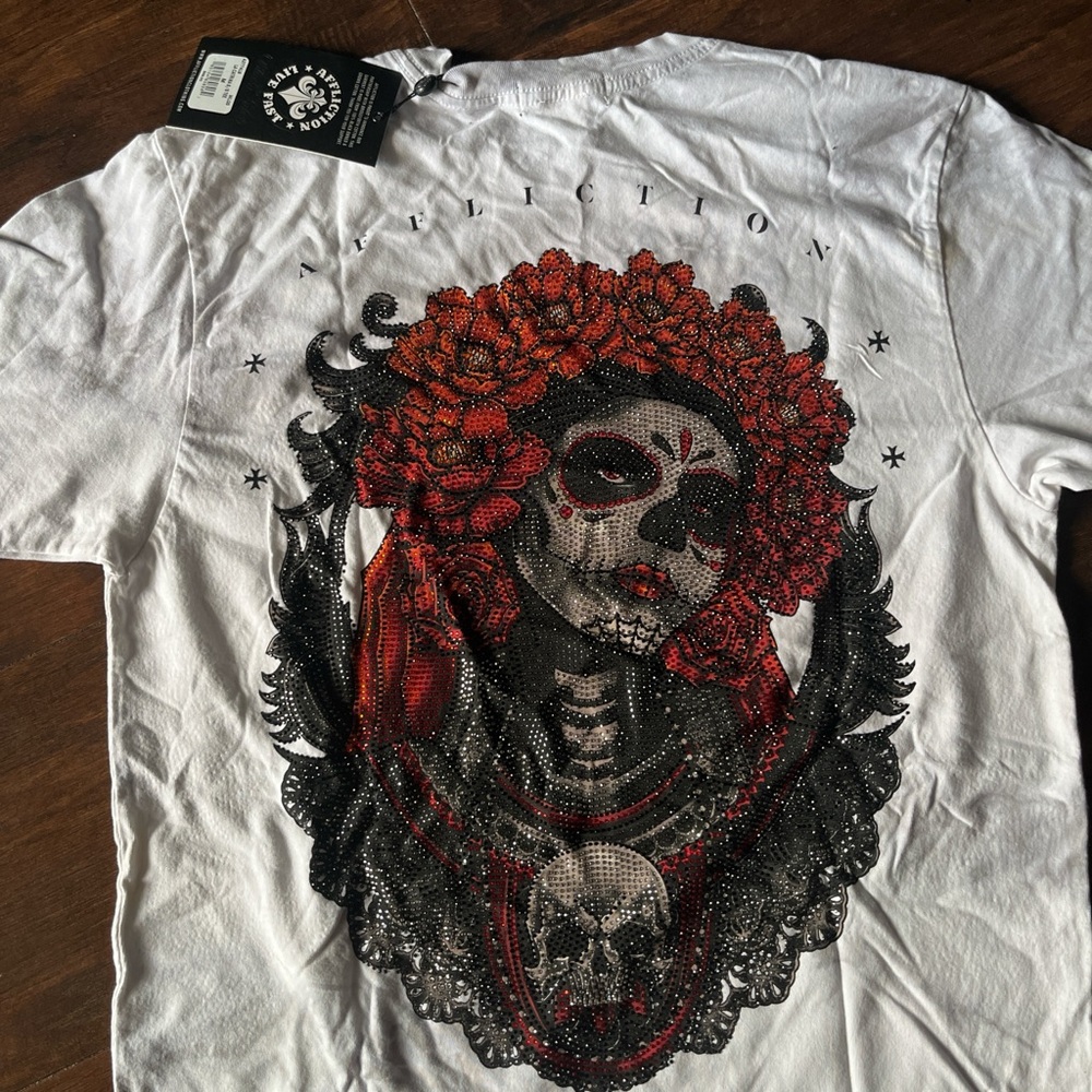 Affliction White and Red Short Sleeve Tee - Picture 3 of 5